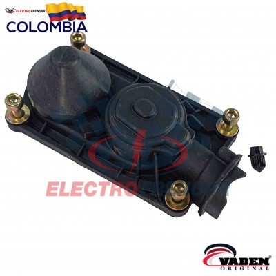 TAPA PLASTICA MORDAZA MERCEDES BENZ ATEGO 1016 2 CABLES  VADEN